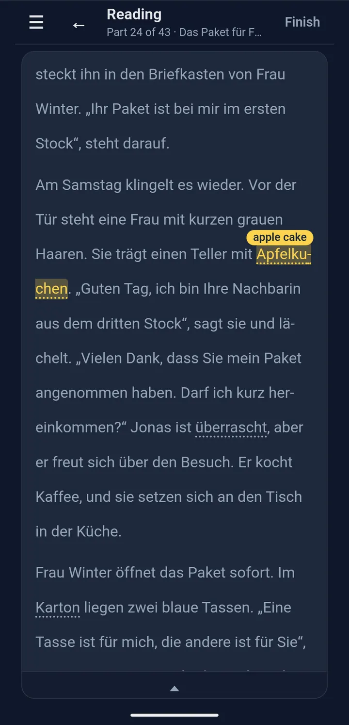 Reader; the tapped word Apfelkuchen shows the hint apple cake.